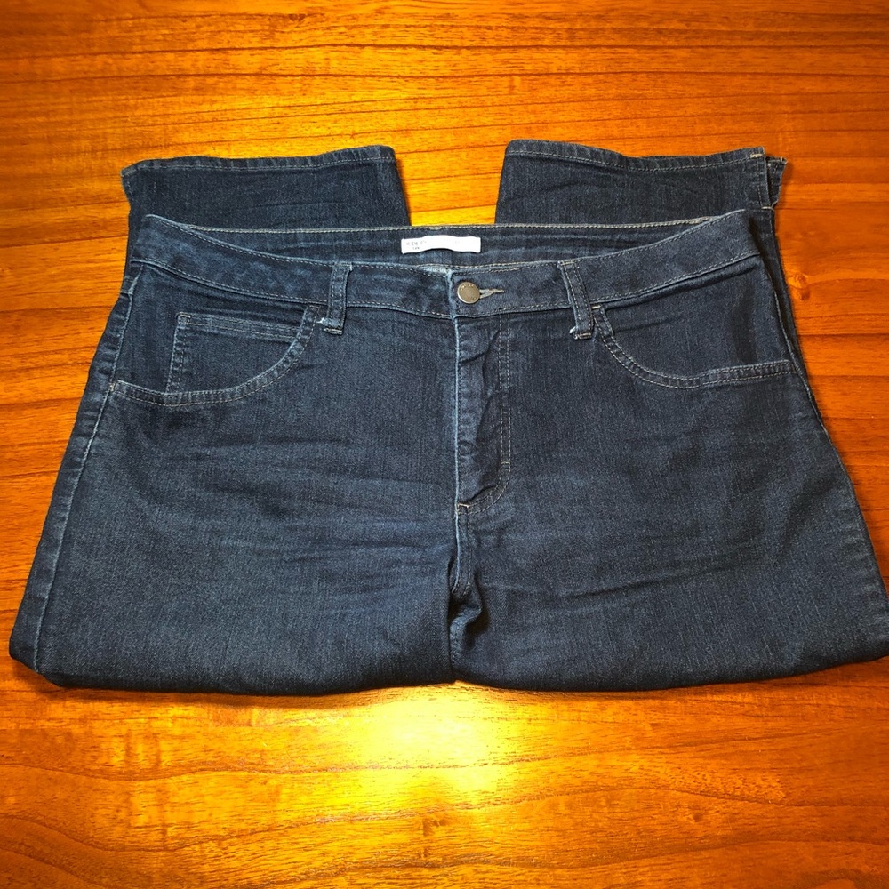 Riders by lee mid rise Capri jeans with split hem